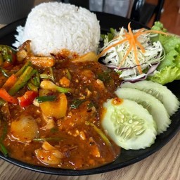 ข้าวราดผัดพริกเผาทะเลรวม