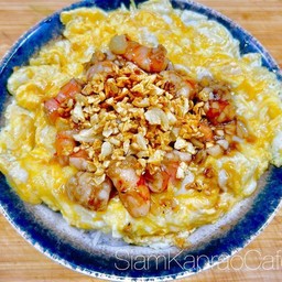 ข้าวหน้ากุ้งกระเทียมไข่ข้น