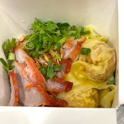 เกี๊ยวกุ้งน้ำ หมูแดง