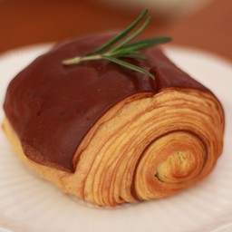 PAIN AU CHOCOLATE