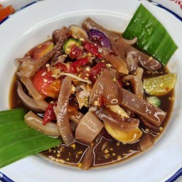 ยำหมึกกรอบ LM