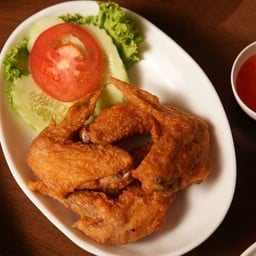 ปีกไก่ทอด ( Fried chicken wings)