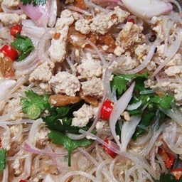 ยำวุ้นเส้นหมูสับ