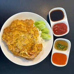 ข้าวไข่เจียวหมูสับ(ไข่ 2 ฟอง)