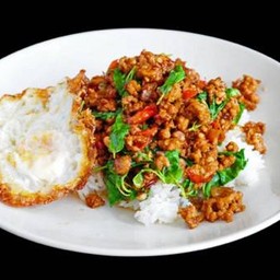 ข้าวผัดกะเพราหมู