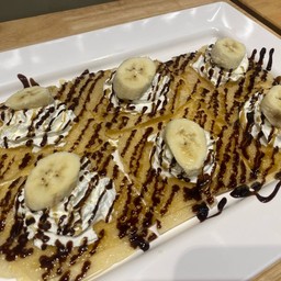 โรตีทิชชู่วิปครีม+กล้วยหอม+ช็อคโกแลต