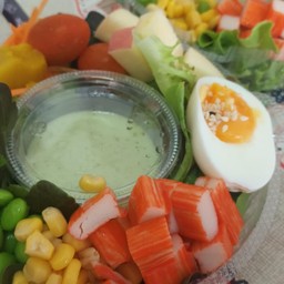 สลัดผัก ไข่ต้ม