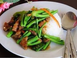 ข้าว ผัดคะน้าหมู