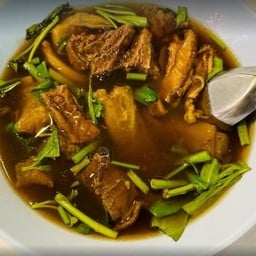 ก๋วยเตี๋ยวเนื้อตุ๋น พิเศษ