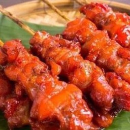 เนื้อไก่ย่างแดง 1 ไม้