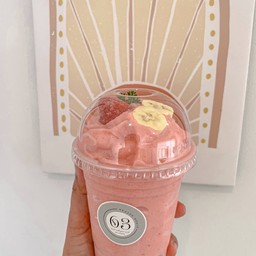 สตรอเบอรี่กล้วยหอม