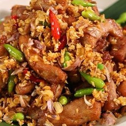 เซทน้ำพริกกะปิ+หมูทอดกระเทียมพริกสด+ไข่ต้ม+ผักสดผักต้ม