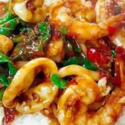 ข้าว ผัดกะเพรากุ้ง+หมึก