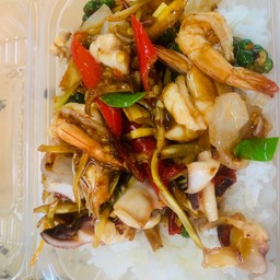 ข้าวราดผัดฉ่า