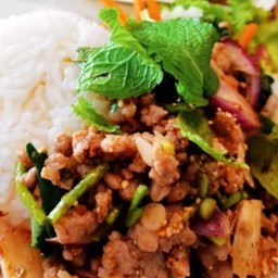 ข้าวลาบหมู