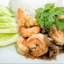 ข้าวราดกุ้งกระเทียม