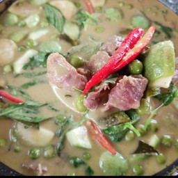 ขนมจีนแกงเขียวหวานเนื้อ