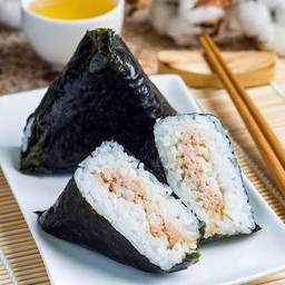ข้าวปั้นห่อสาหร่าย อุดรธานี