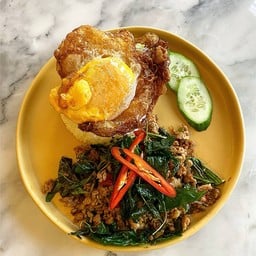 กะเพราท่านขุน (เนื้อวากิวสับ)