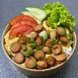 ข้าวไข่ข้นไส้กรอก