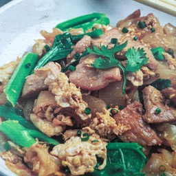 ผัดซีอิ้วหมู