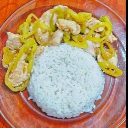 ผัดพริกหยวก(กับข้าว)