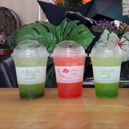 สตรอเบอรี่ โซดา