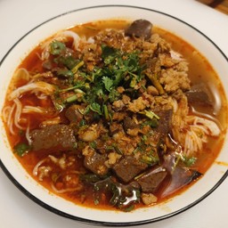 ขนมจีนน้ำเงี้ยว