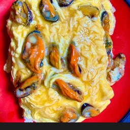 ข้าวหน้าไข่ข้นหอยแมลงภู่