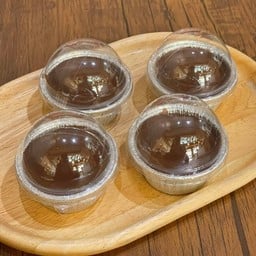 SOFT FUDGE CHOCOLATE CAKE