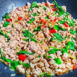 ข้าวราดกะเพราะหมูสับ