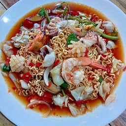 ยำมาม่าทะเล