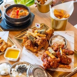 CocoBee Pattaya พัทยา