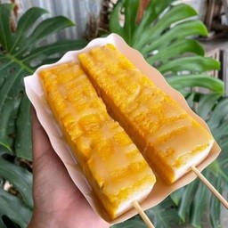 ร้านกล้วยปิ้งลิงเหาะ ตลาดไนท์ ม.นเรศวร