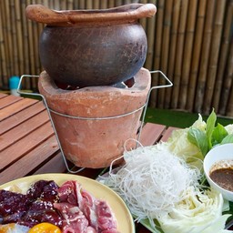 ชุดหมูล้วน