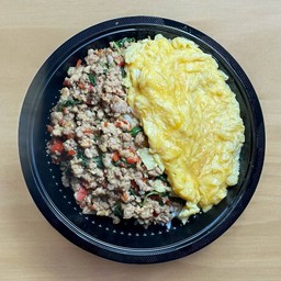 กระเพราไข่ข้นรสเด็ด