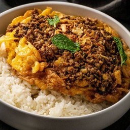 ยำปลาดุกฟู อร่อยเด็ด! ย่านโชคชัย4 by ดี๊ดี โชคชัย4