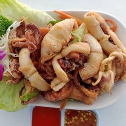 ปลาหมึกแดดเดียวทอด