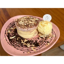 A10 ซูเฟล่ซ็อกโก้อัลมอนด์ (เดลิเวอรี่ไม่มีไอศกรีม)