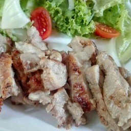 สลัดหมูย่าง