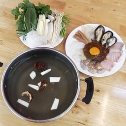 ชุดสุกี้โบราณน้ำใส รวมทะเล+ชุดผัก+น้ำจิ้มสุกี้1ขวด