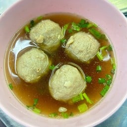 ลูกชิ้นเอ็นเนื้อลวก 4 ลูก