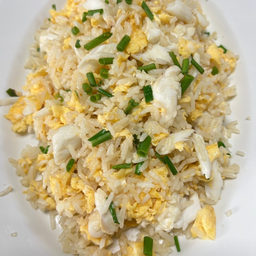 ข้าวผัดปู กลาง