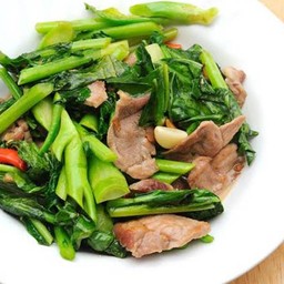 คะน้าหมู กับข้าว