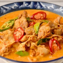 แกงคั่วหัวตาลหมูย่าง