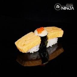 ซูชิไข่หวานราดสลัด