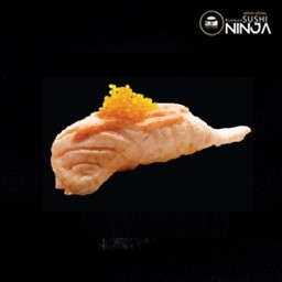 ซูชิแซลมอนเบิร์นซอสเมนไทโกะ