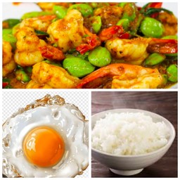 ข้าวราดกุ้งผัดเผ็ดสะตอ ไข่ ดาว ไข่เจียว