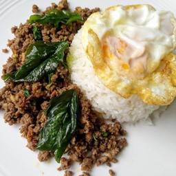 ข้าวกะเพราเนื้อโคขุน