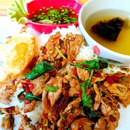 ข้าว+กะเพราเนื้อสับ+ซุป